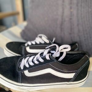 Vans Men's Black and White Sneakers